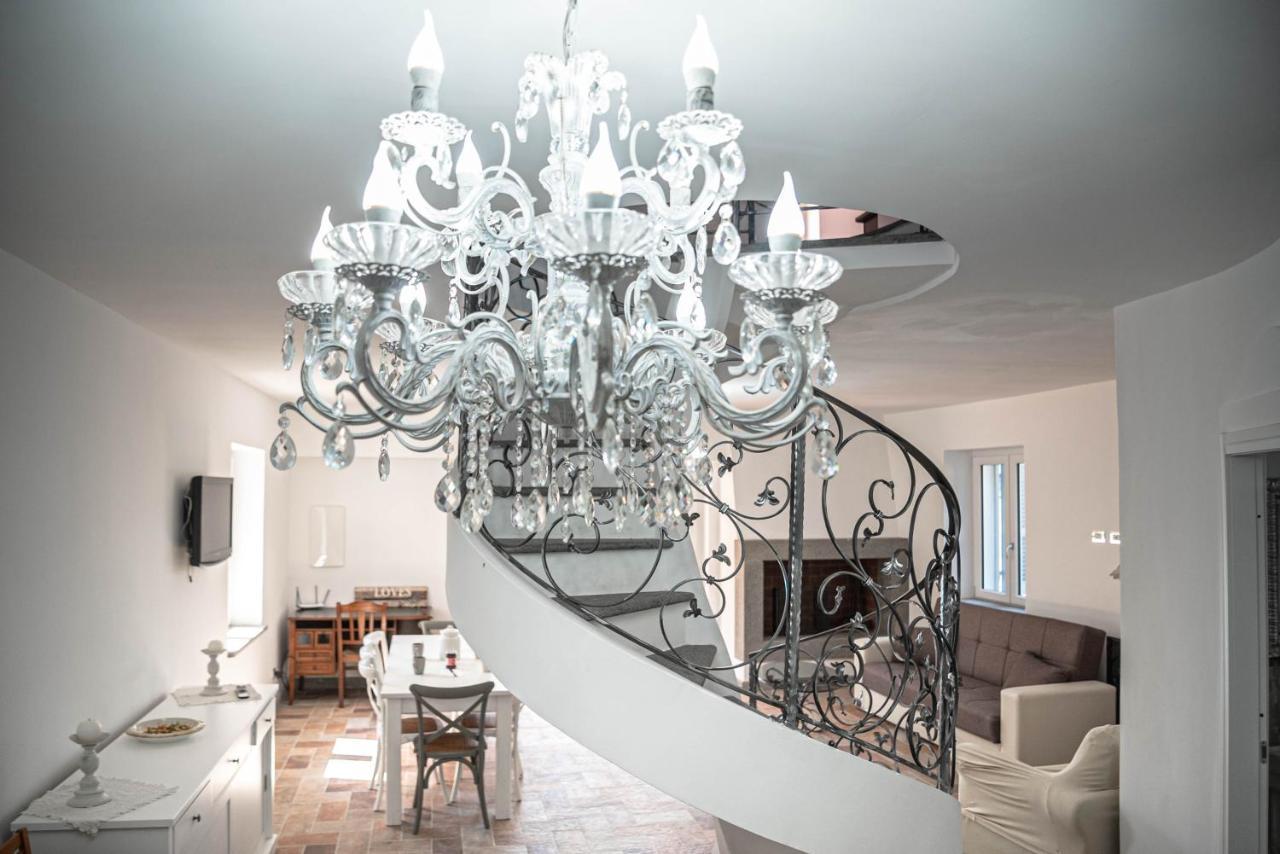 Luxury Villa Arianna Tarano Bagian luar foto