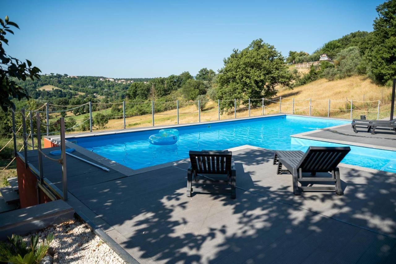 Luxury Villa Arianna Tarano Bagian luar foto
