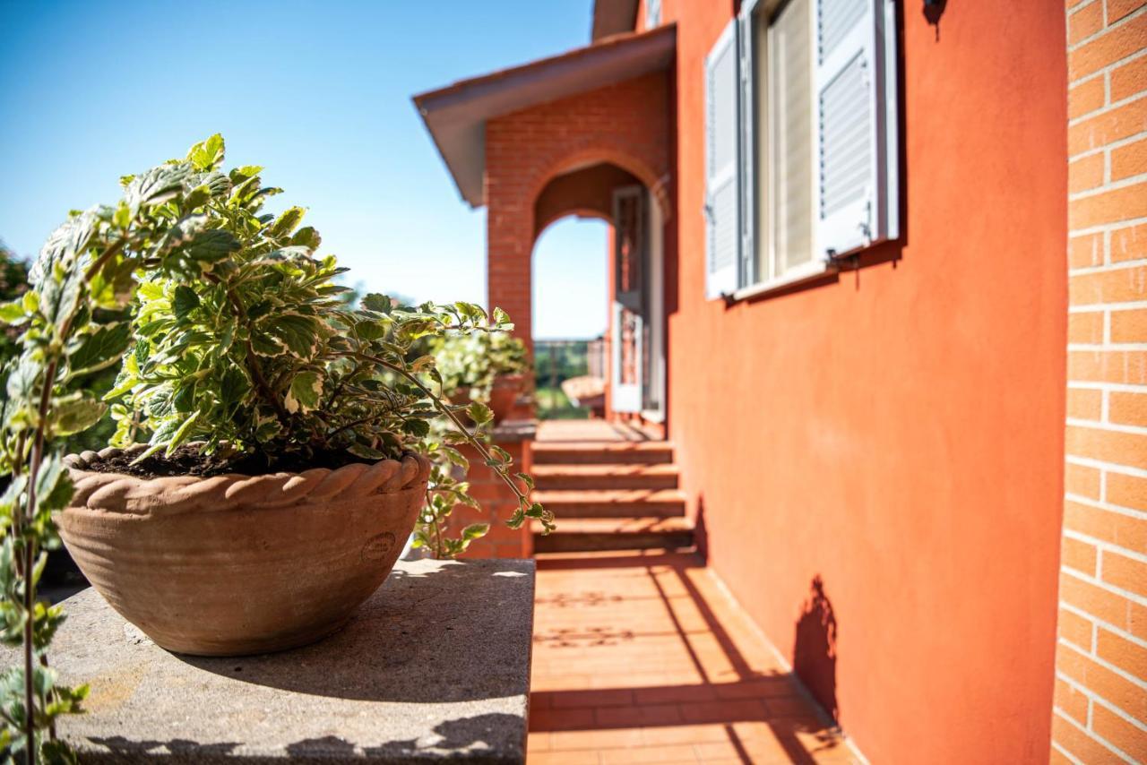 Luxury Villa Arianna Tarano Bagian luar foto