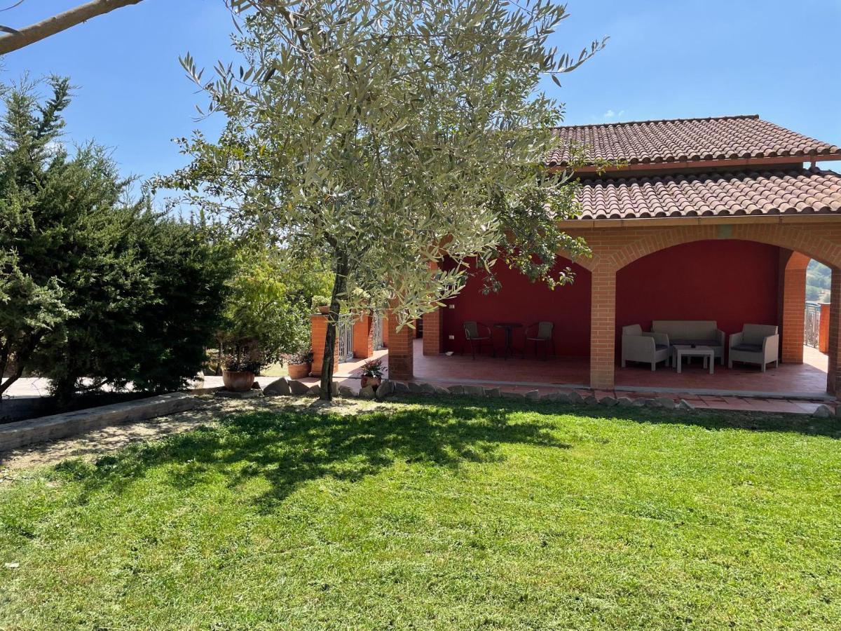 Luxury Villa Arianna Tarano Bagian luar foto