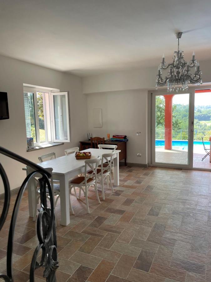 Luxury Villa Arianna Tarano Bagian luar foto