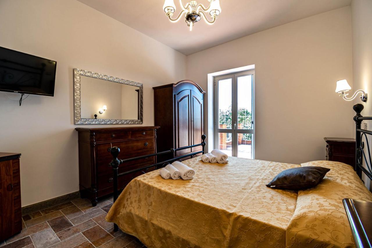 Luxury Villa Arianna Tarano Bagian luar foto