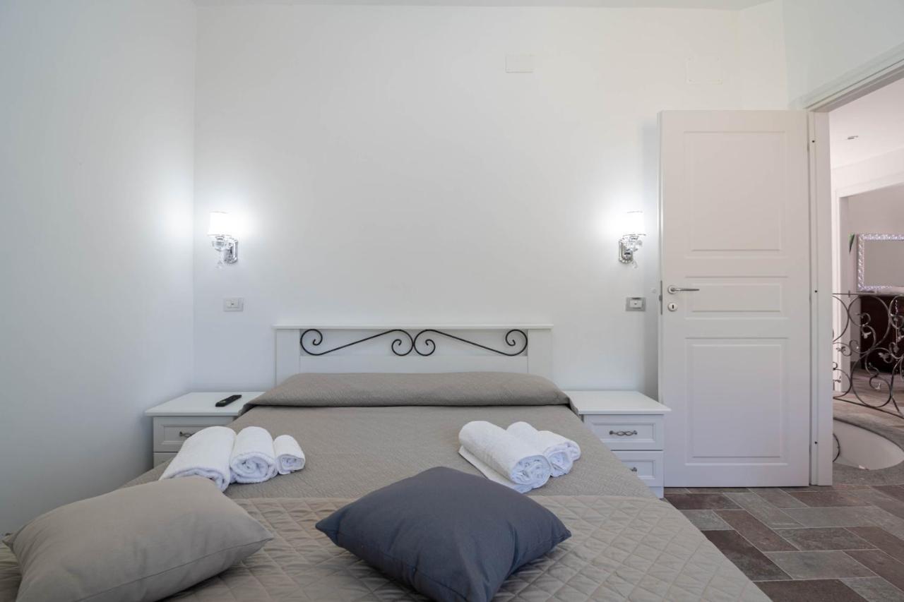 Luxury Villa Arianna Tarano Bagian luar foto